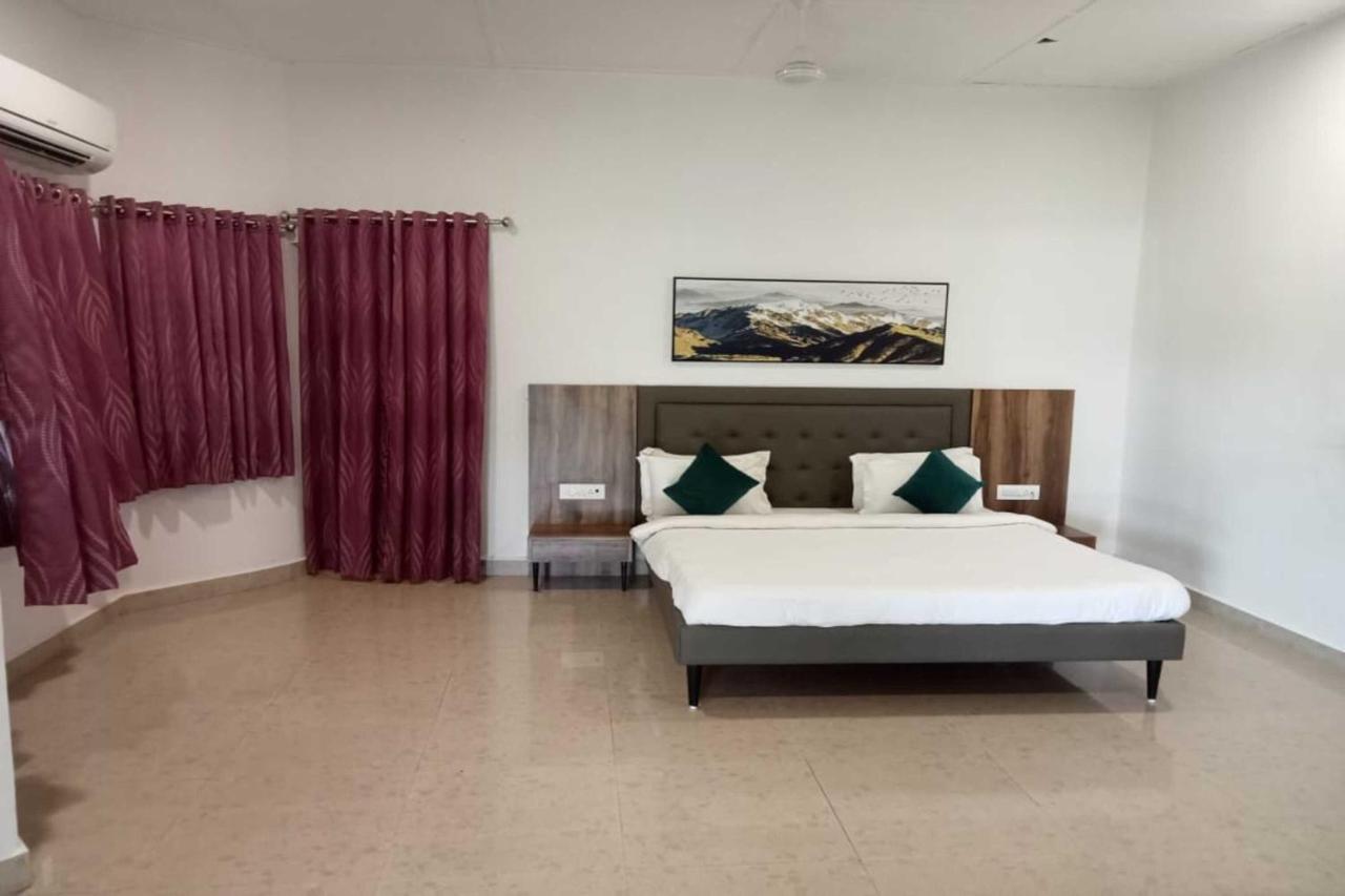 White Feather Resort Kauncha Silvassa Dış mekan fotoğraf