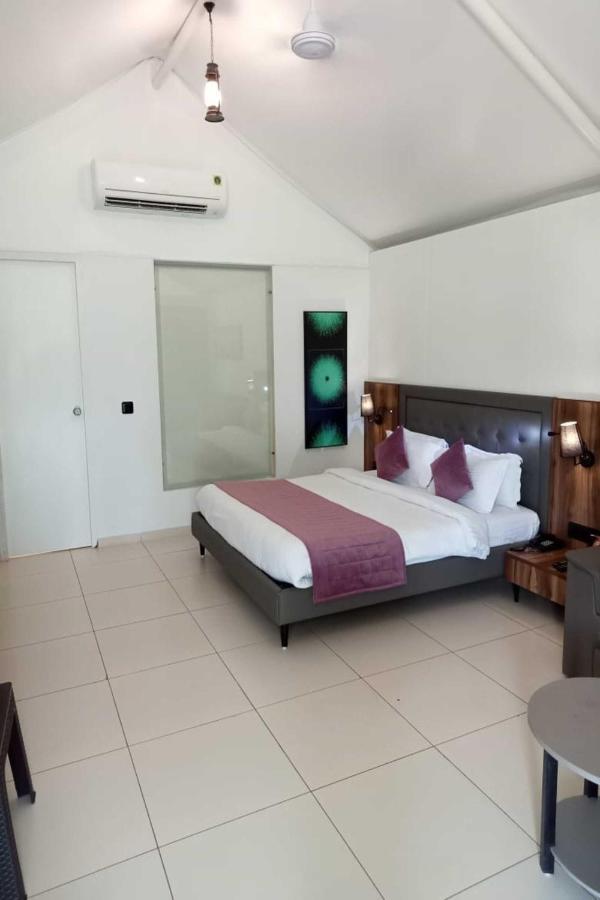 White Feather Resort Kauncha Silvassa Dış mekan fotoğraf
