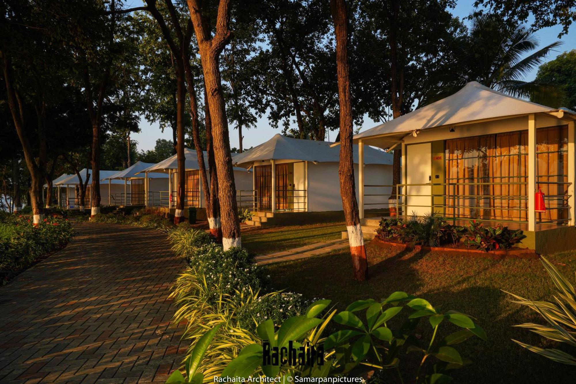 White Feather Resort Kauncha Silvassa Dış mekan fotoğraf