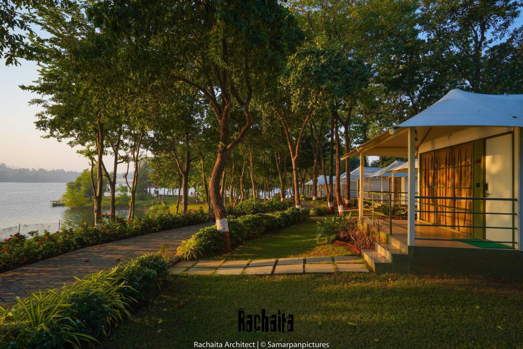 White Feather Resort Kauncha Silvassa Dış mekan fotoğraf